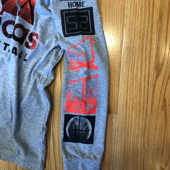 2 Adidas tees, size M - Picture 5 of 13
